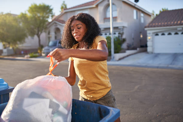 Best Junk Hauling Services  in North Tustin, CA